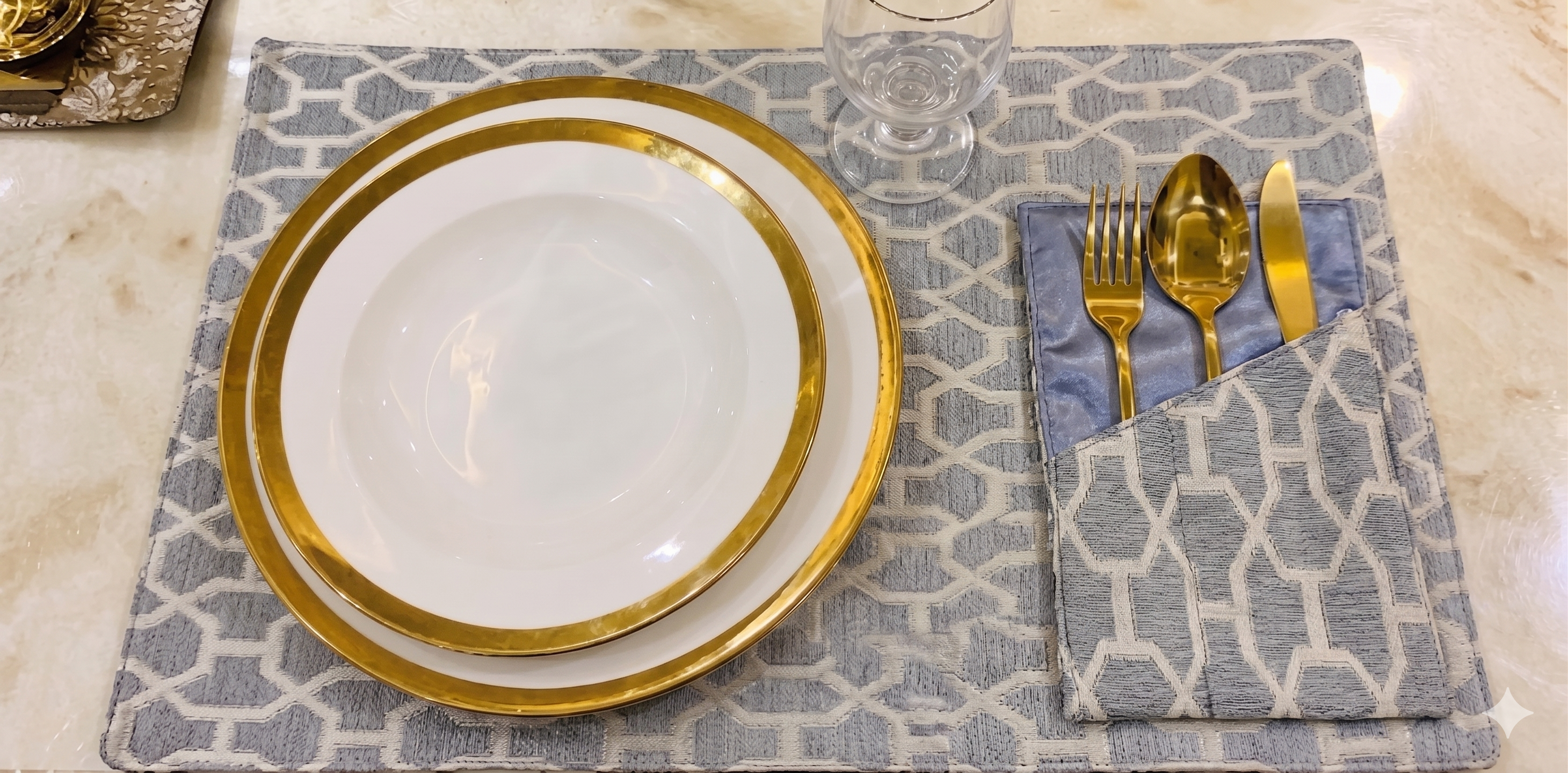 Dinning Mats | Platinum Grace – Art 011